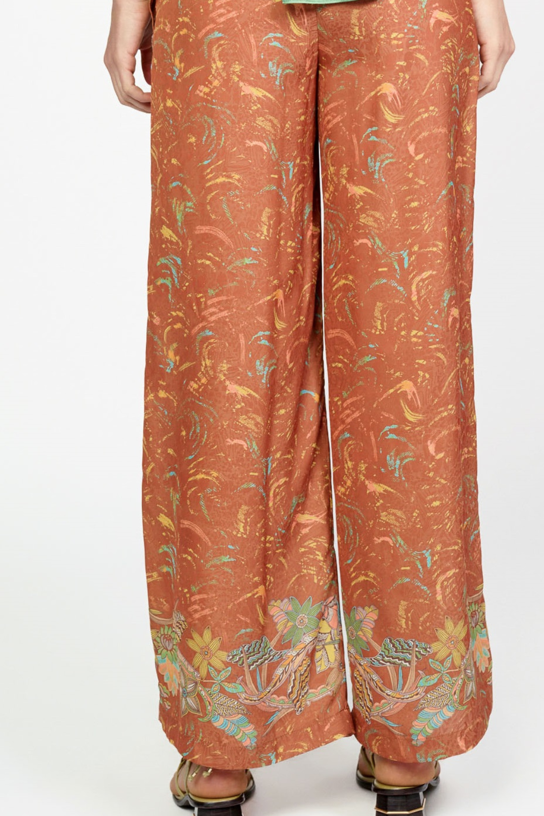 Rust Boarder Print Pants