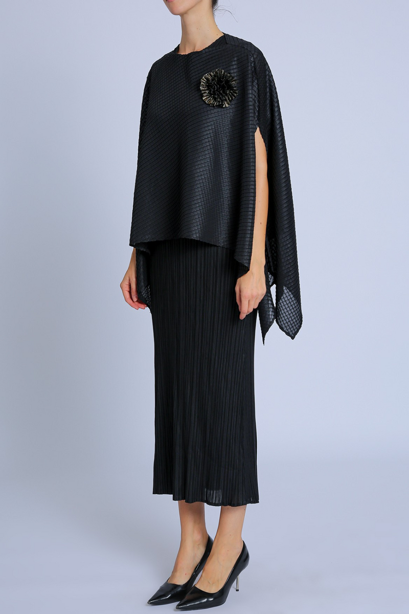 Black Flower Corsage Detail Pleated Shawl and Sleeveless Maxi Dress