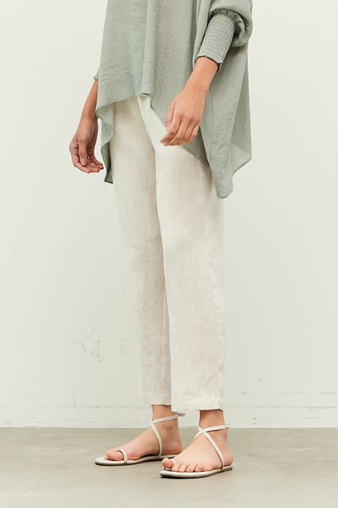 Greige Taper leg Linen Pants